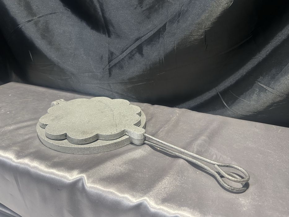 Gofrownica w Kształcie Serduszek