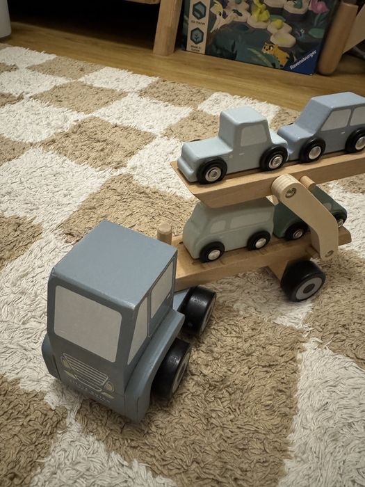 Laweta z autkami Little Dutch