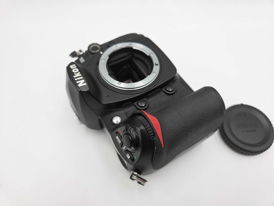 WYPRZEDAŻ Aparat Nikon D200 body - 27 tys. zdjęć- solidny i niezawodny