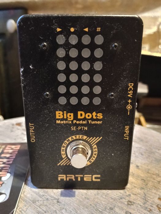 Tuner gitarowy sceniczny ARTEC Big Dots SE-PTN