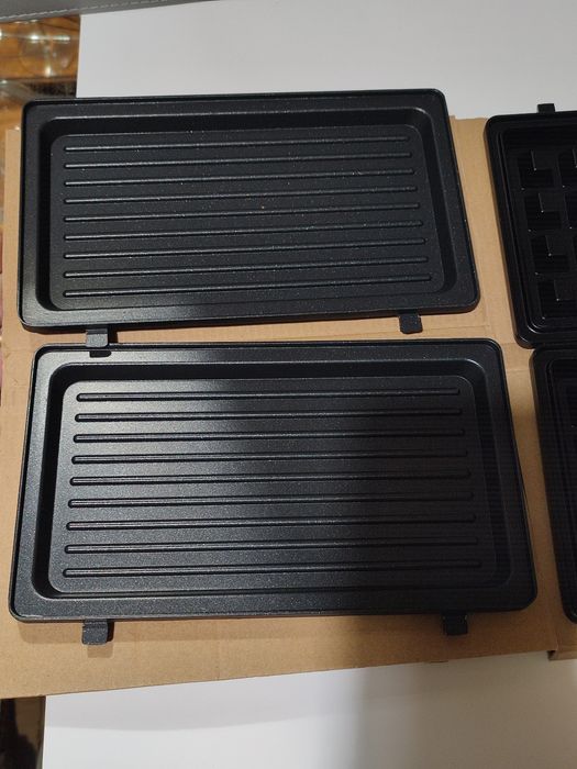 Мультимейкер (вафельниця-бутербродниця-гриль) Russell Hobbs Fiesta 3-1