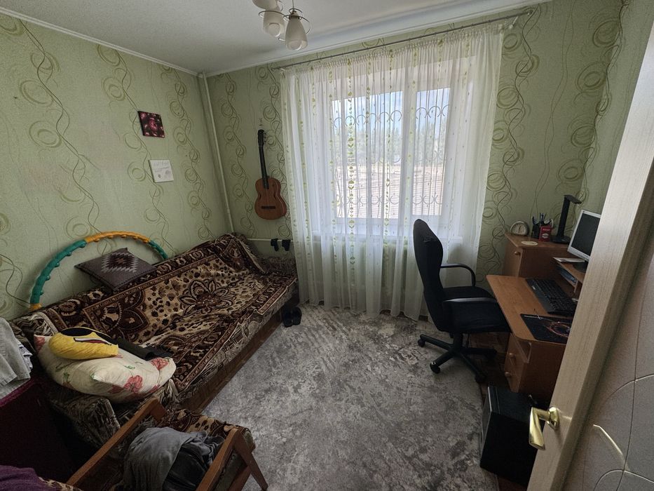 Трехкомнатная квартира на 40 лет в кирпичном доме. От хозяина