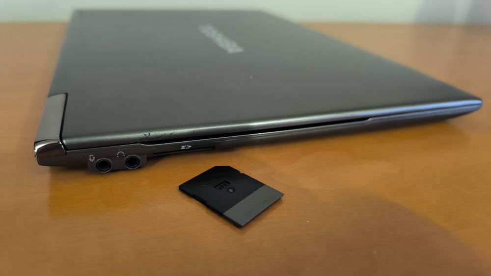 Portátil Toshiba Ultrabook
