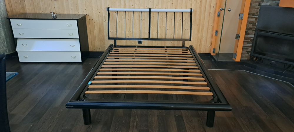 Cama em ferro  medidas 140×190