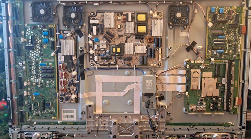 Telewizor Panasonic TX-P46ST30E USZKODZONY