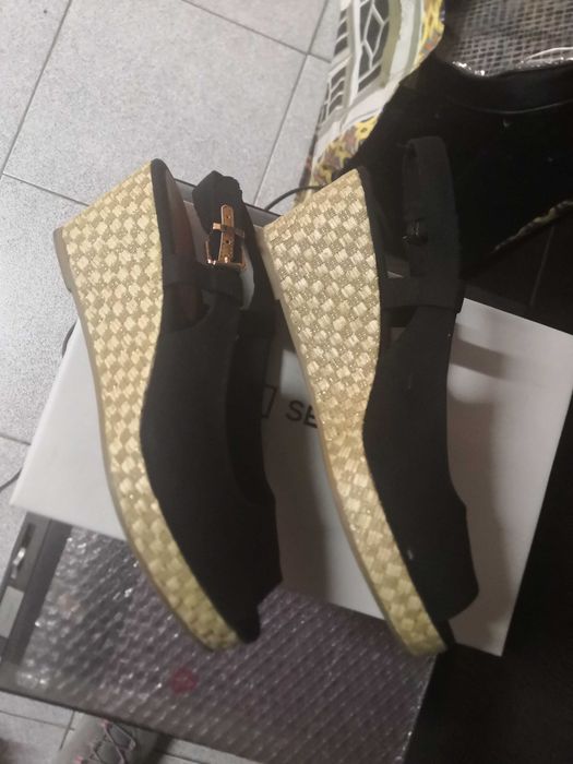 Sandalias e botas estado novo