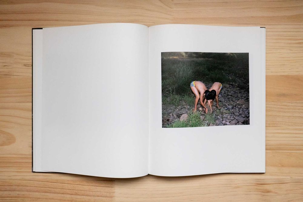 Fotolivro "Fluvial" de Tito Mouraz, Dewi Lewis, 2019