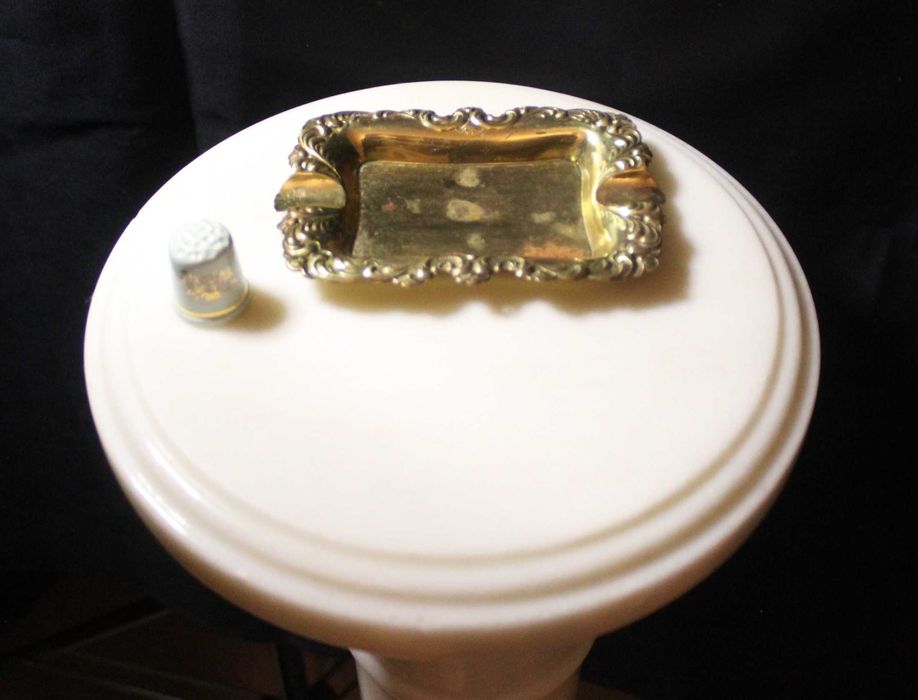 Cinzeiro vintage em latão, estilo Arts and Crafts, século passado.