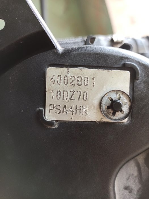 Двигун мотор двигатель PSA 4HN 10dz70 2.2 hdi 4007 c-crosser Outlander