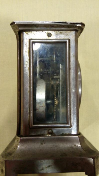 Vintage Winding Clock in Working Condition64552638531842123