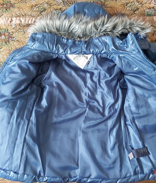 Женская куртка еврозима 46р .HILFIGER