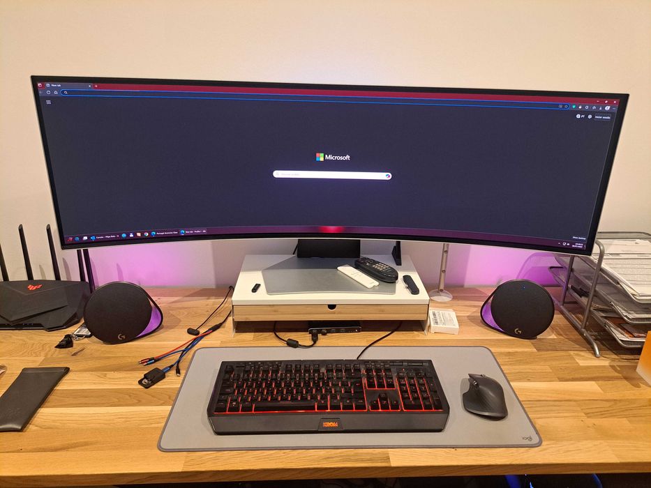 Colunas Logitech 2.1 G560