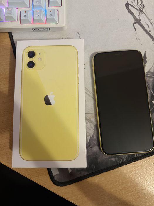 Продам IPhone 11 64G