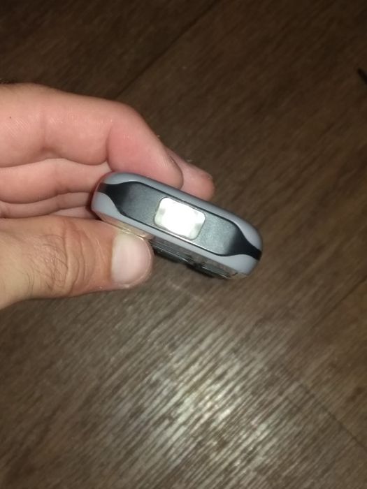 Продам срочно телефон