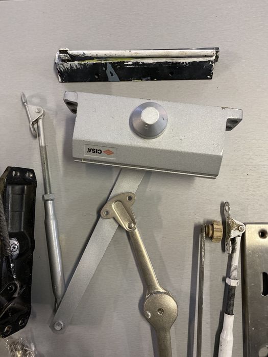 Conjunto de molas para portas