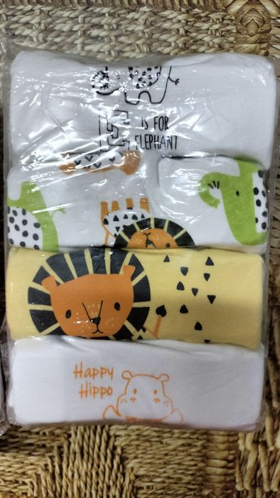 Body dziecięce nowe 4 paki