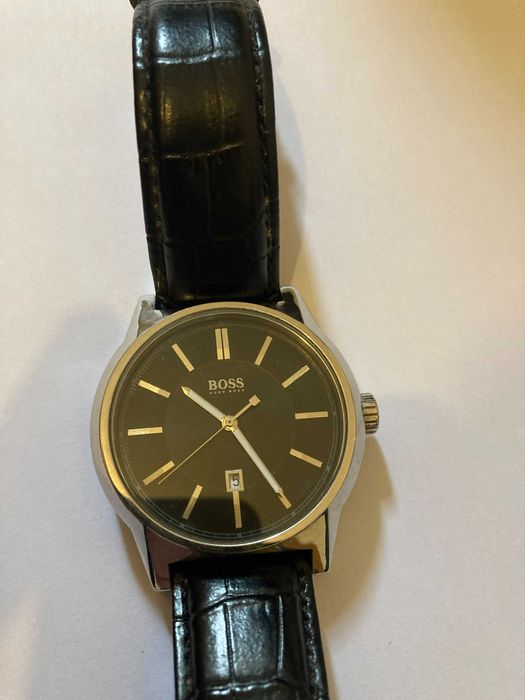 Relógio BOSS, bracelete pele