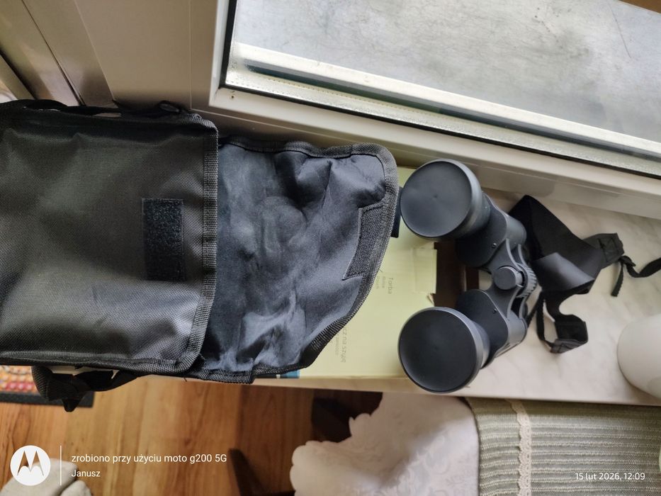 Lornetka z akcesoriami