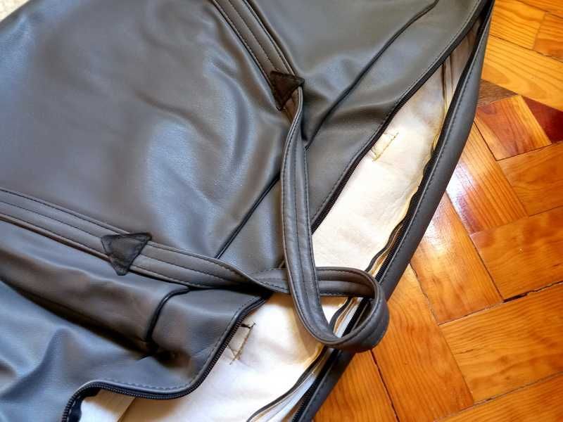 Capa de transporte para teclados