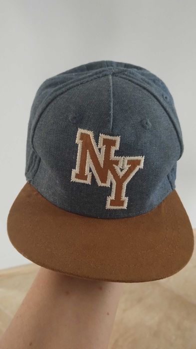 Dziecięca czapka z daszkiem NY z H&M ( size 80 )