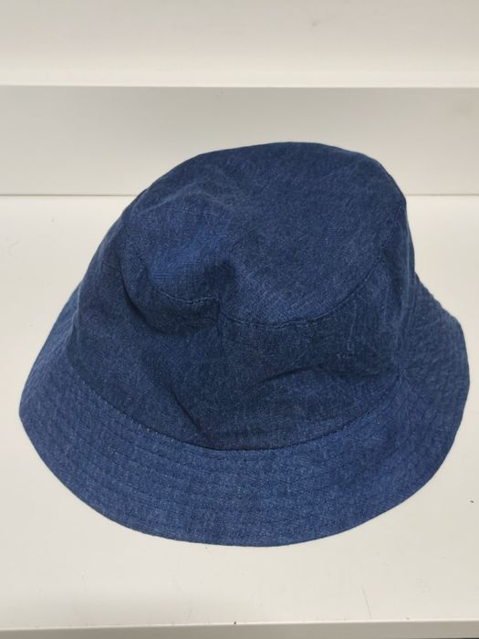 Panamás vermelho e azul