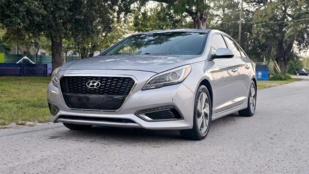 Hyundai Sonata Hybrid Limited      2017