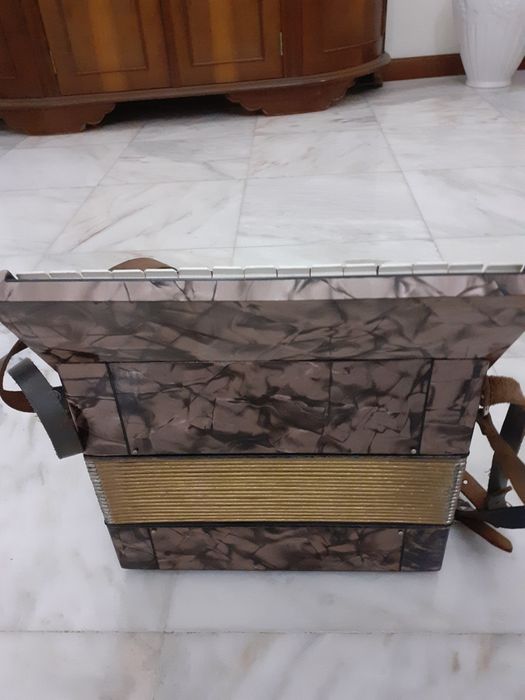 Acordeon hohner excelente som