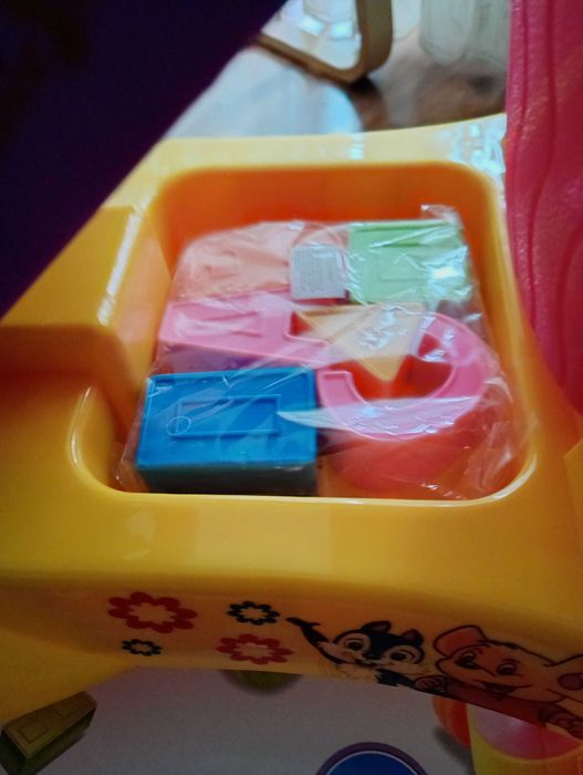 Jeździk chodzik pchacz interaktywny baby walker 18M+