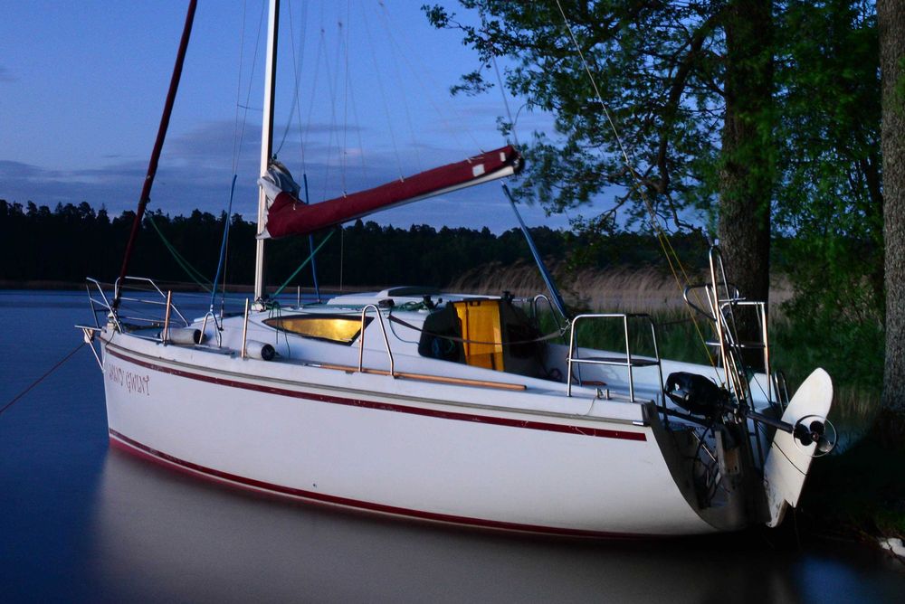 Czarter jachtu Antila 26, wynajem jachtu, jezioro Nidzkie