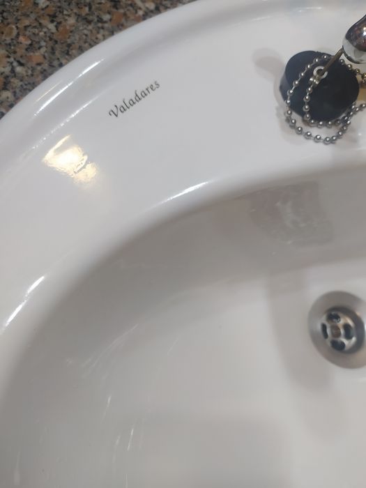 Espelho e móvel de casa de banho em madeira macica Tola completo como