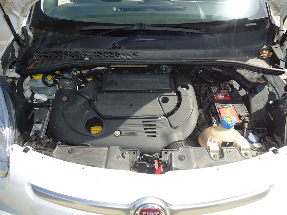 Fiat 500L 1.3 Mjet 85cv (199B4000) de 2014 só ás peças