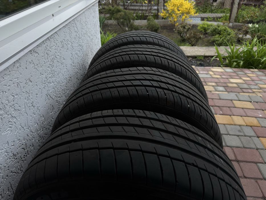 Шина Habilead RS26 Practical Max H/P 235/55 ZR18 104W XL лето