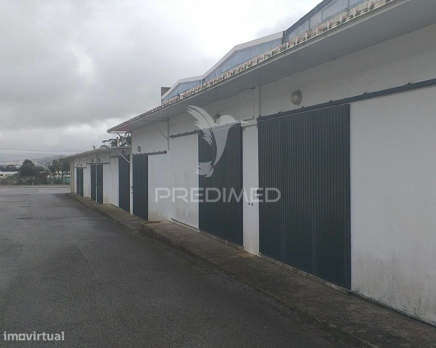 Arrendar excelentes  armazéns com 50 m2 Sintra