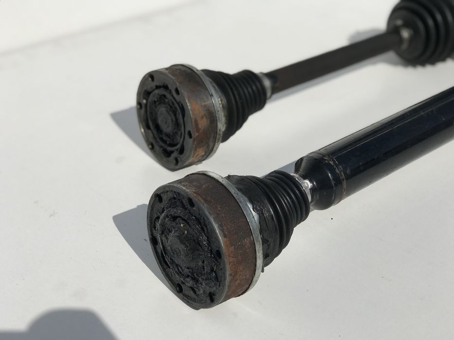 Полуось шрус полуосі Passat B6 1.6 FSI полуось Пассат Б6 1.6 бензин