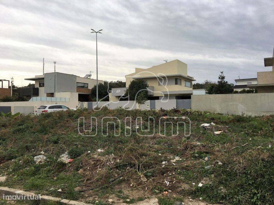 Terreno Carreço