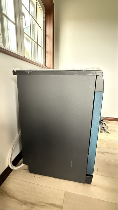 Máquina de Lavar Loiça Bosch Série 4 SMS4EMC06E – Black Inox