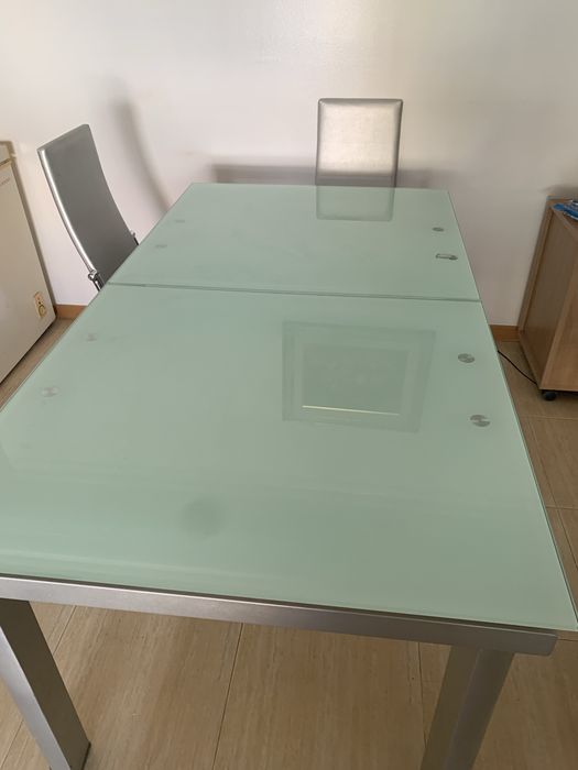 Mesa de jantar extensivel em vidro temperado