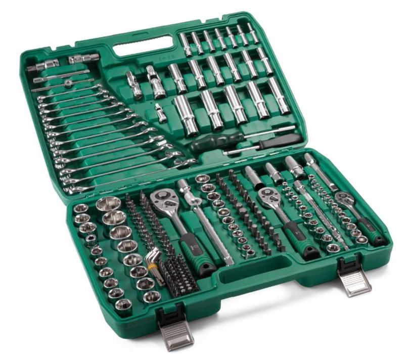 Zestaw kluczy nasadowych marki Coyok, płaskich  216 elementów