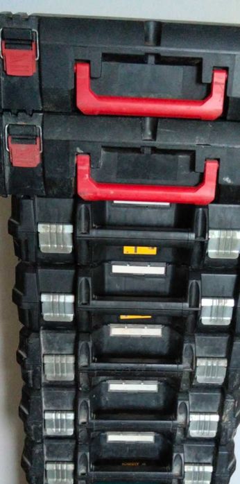 Walizki Narz. 9szt - DeWalt 7szt i Milwaukee 2szt.