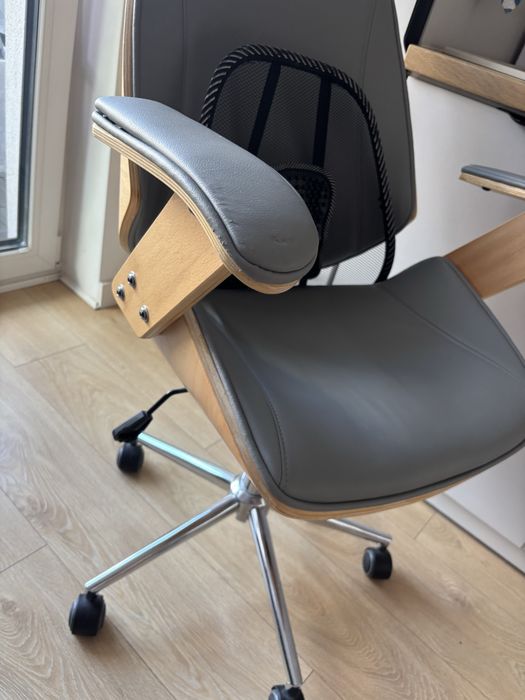 Ergonomiczny fotel biurowy / obrotowy, drewno gięte