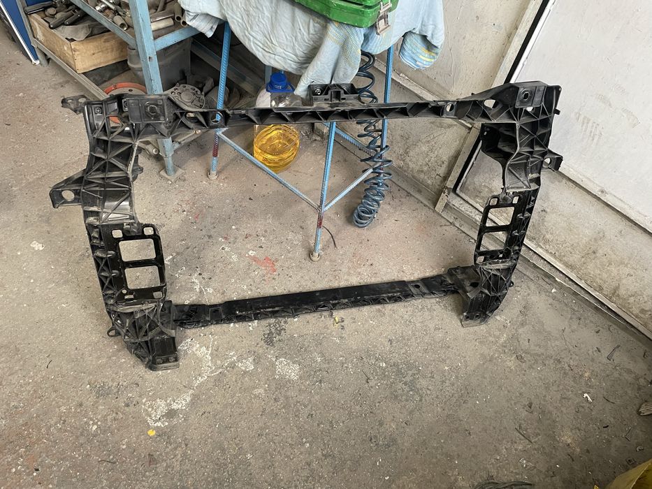 Продам панель радиатора  телевізор Audi Q7 16-19 оригінал 4M0805594B