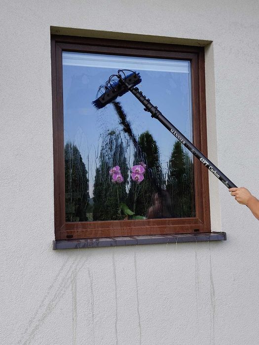 Mycie Paneli Fotowoltaicznych Okien Przeszkleń Wodą Demineralizowaną