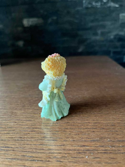 Miś mama z koszem mini figurka 6 cm