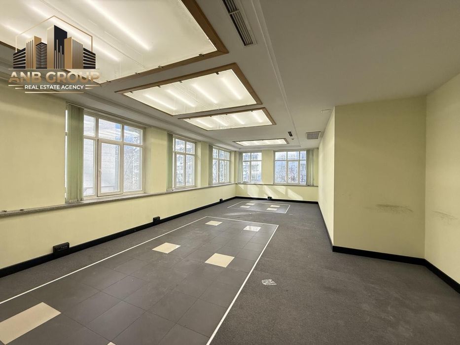 Без% Аренда целого здания на Печерске 1860м2, ул.Тютюнныка