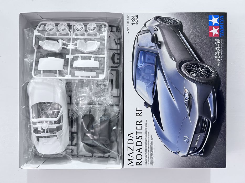 Samochód Mazda MX-5 Roadster RF model Tamiya 24353