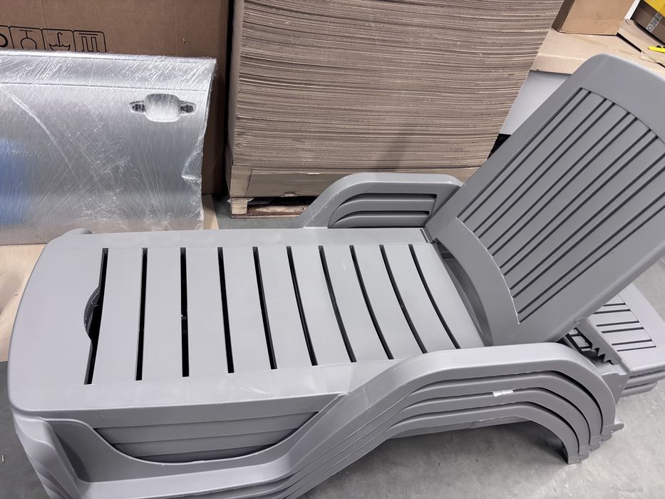 Шезлонг. Лежак. Пляжний. (ІТАЛІЯ)