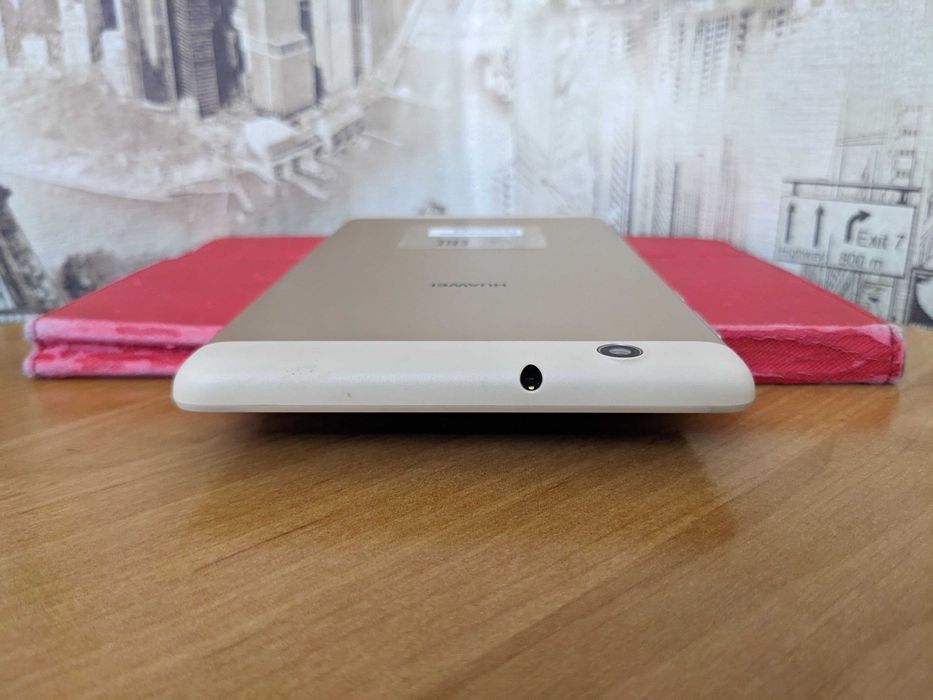 Планшет Huawei MediaPad T3 7 (BG2-U01) + чехол