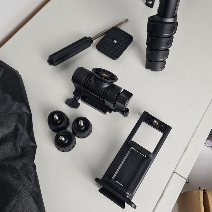 Штатив K&F трипод для камери ,планшета,телефона,проектора