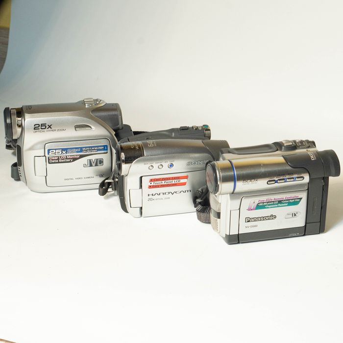MiniDV відеокамери JVC Sony Panasonic під ремонт /  відновлення / на запчастини