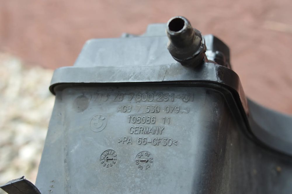 bmw e90 / e91 / e81 / e82 / e87 / e84 / e90lci / e91 lci oryginalny zb